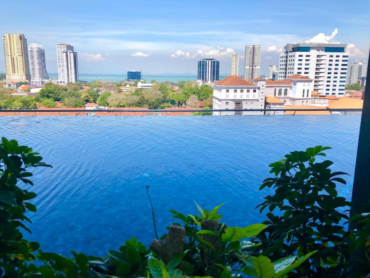 Tropicana 218 Macalister Netflix Unit By Blue Sky Holidays George Town  Kültér fotó